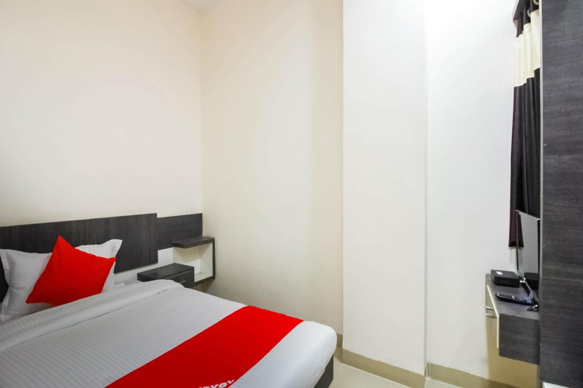 Hotel O Unique Inn Dhule Zewnętrze zdjęcie